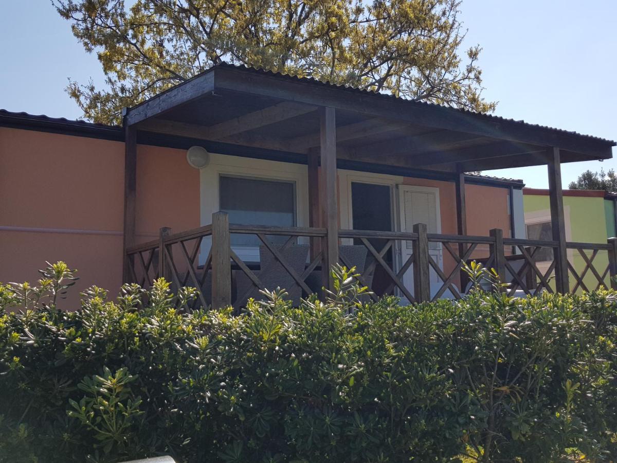 Naturist Mobile Homes Eden In Fkk Ulika Porec Exterior photo
