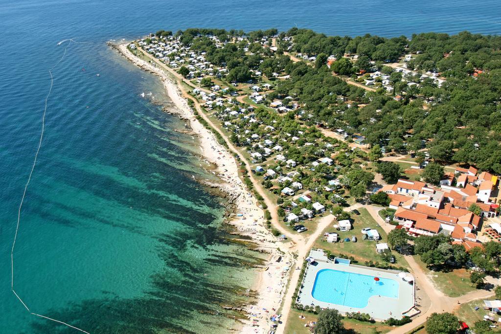 Naturist Mobile Homes Eden In Fkk Ulika Porec Exterior photo