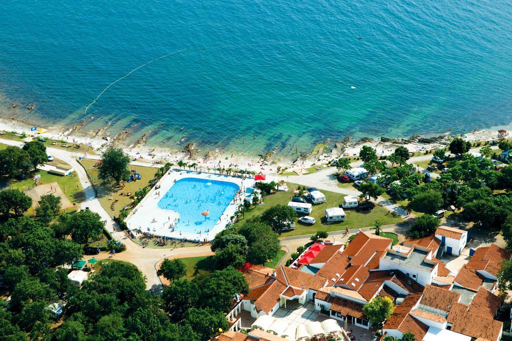 Naturist Mobile Homes Eden In Fkk Ulika Porec Exterior photo