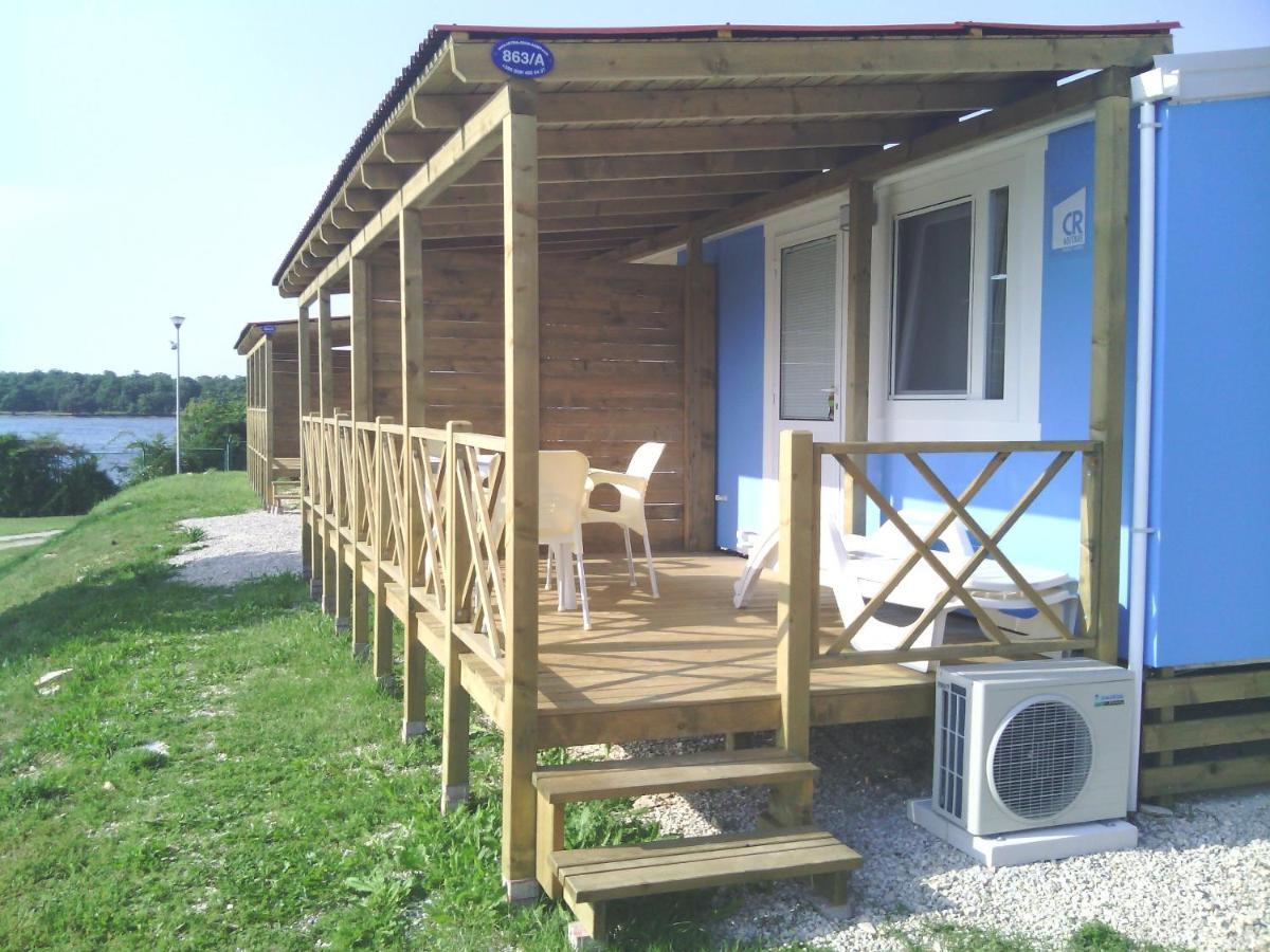 Naturist Mobile Homes Eden In Fkk Ulika Porec Room photo